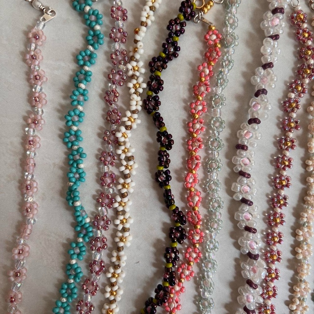 Colorful Flower Beaded Bracelet - Picture 8 of 8